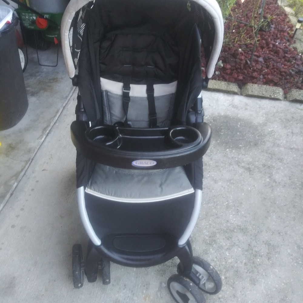 Two strollers - Picture 6 of 8